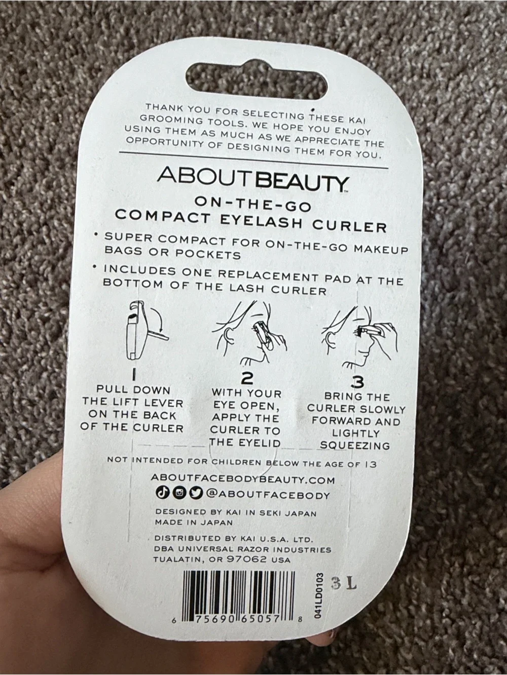 About Beauty On-The-Go Compact Eyelash Curler